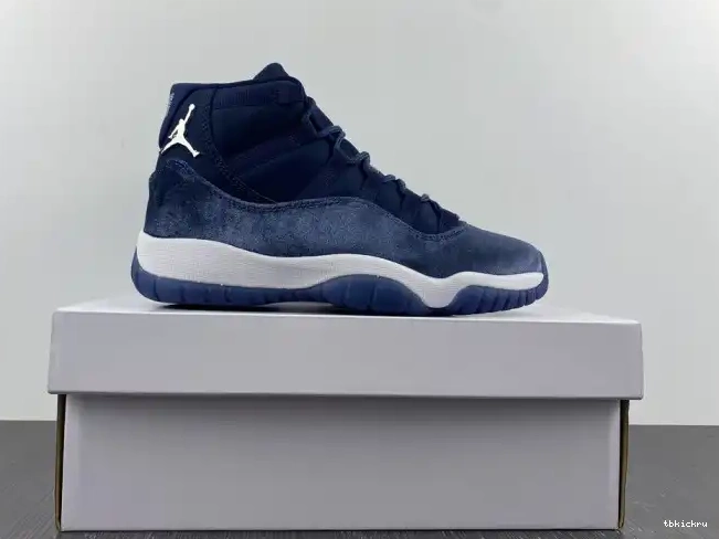 Cheap TBkick Navy Jordan 11 WMNS Velvet Air AR0715-441 Midnight 0227