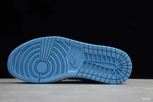 Rep TBkick Jordan Low Air UNC 1 (W) AO9944-441 0226