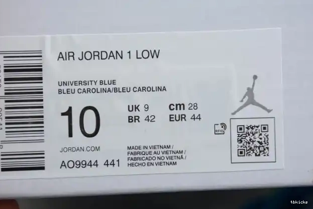 Rep TBkick Jordan Low Air UNC 1 (W) AO9944-441 0226