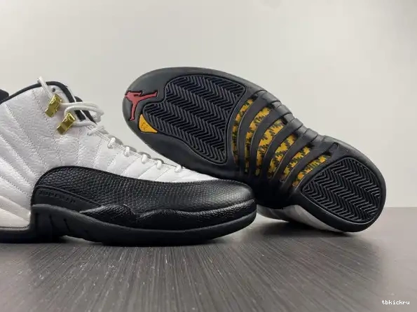 Cheap TBkick (2013) Jordan 12 Taxi Retro 130690-125 0217