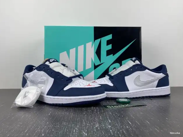 Rep TBkick CJ7891-400 1 Midnight Jordan Navy Low SB 0216