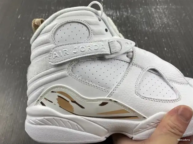 Reps TBkick OVO White 8 AA1239-135 Retro Jordan 0322