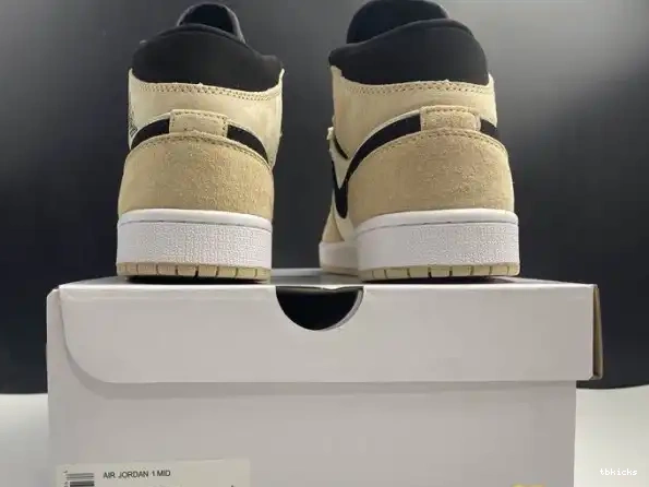 Rep TBkick 1 'Barely BQ6472 -800 Mid Jordan Air Orange' 0317