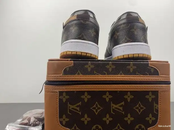 Cheap TBkick OW Air 1 AJ1 Jordan LOW x Off-Louis 0320